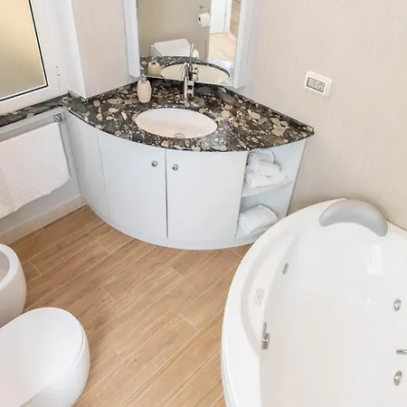 Colosseo Brightful Apartment With Rooftop Roma Esterno foto