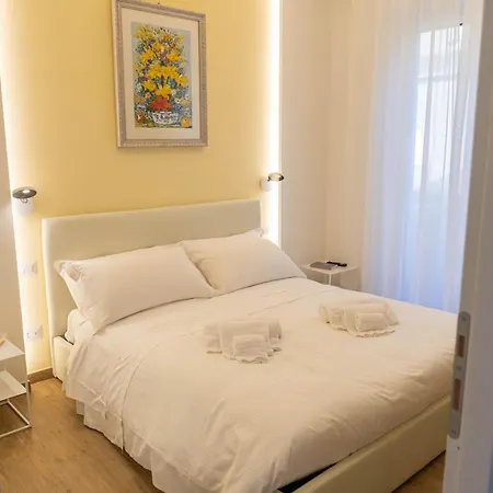 Colosseo Brightful Apartment With Rooftop Roma Esterno foto