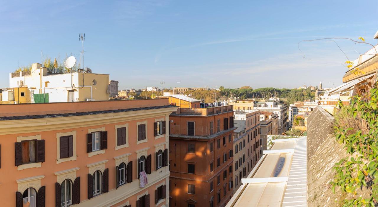 Colosseo Brightful With Rooftop Appartement Rome